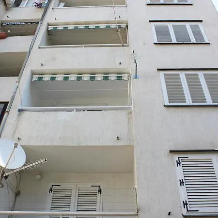 Nikol Apartamento Makarska
