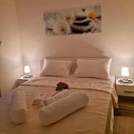 شقة Nikol ماكارسكا