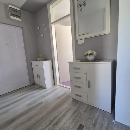 Apartment Nikol Makarska