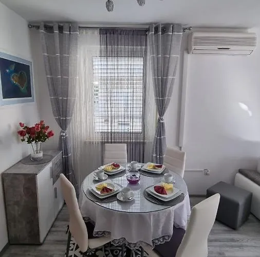 Nikol ماكارسكا